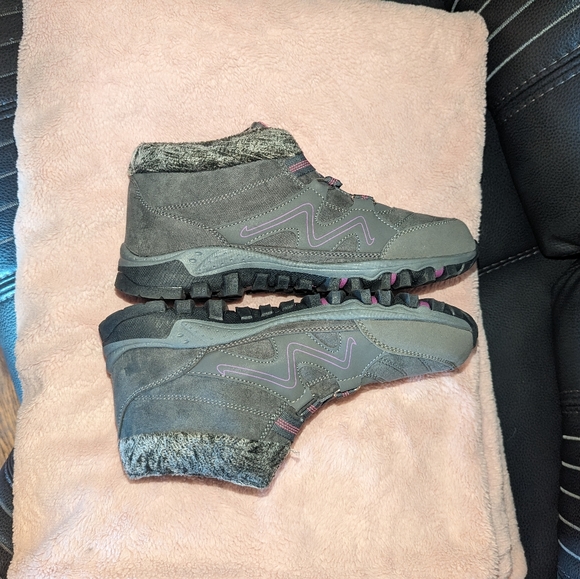 Fur Booties/Sneakers - Picture 3 of 6